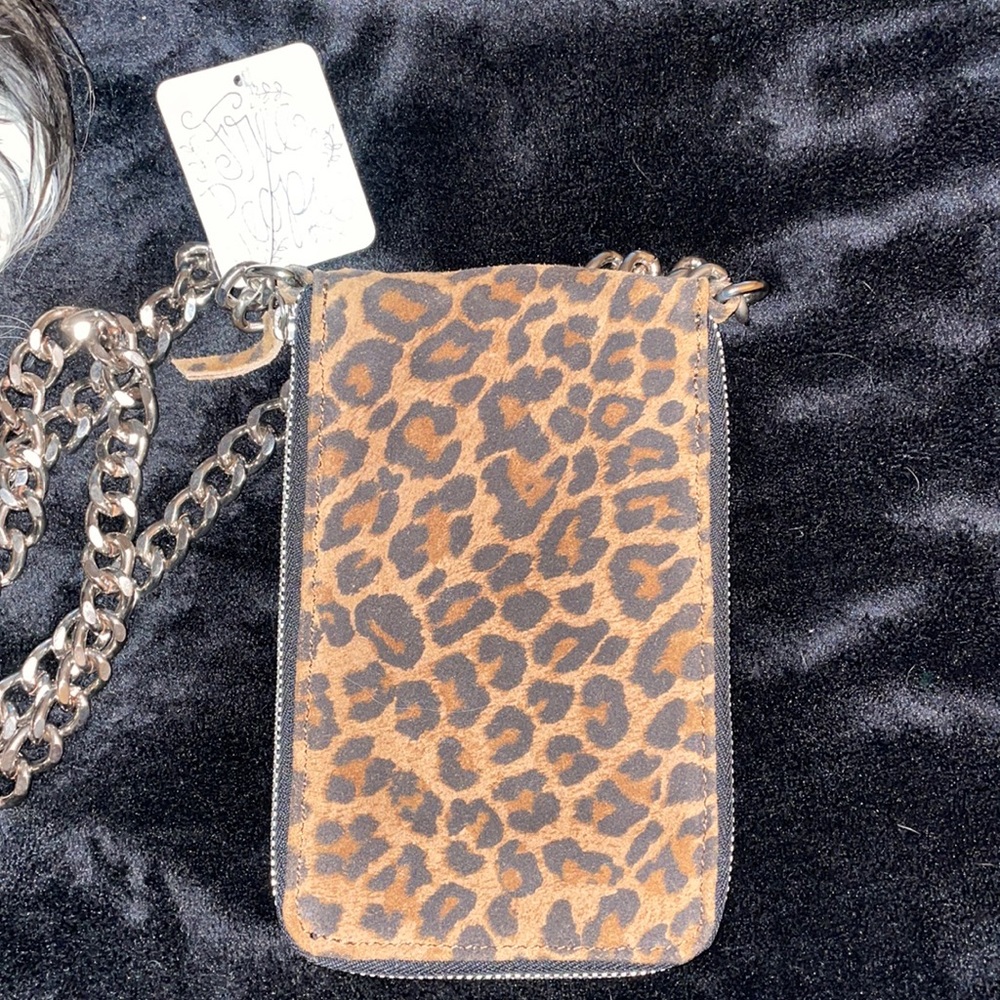 free people wallet cellphone holder on a chain ✨